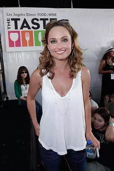 Giada de Laurentiis keeps her cool in two bathing suits